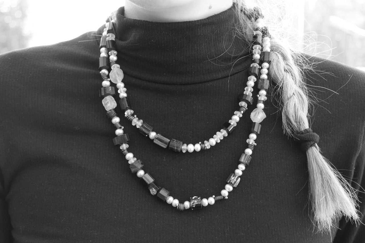 Lesunja Treasure The Earth Silver Stone Chain, detail view, Lesunja atelier Zurich