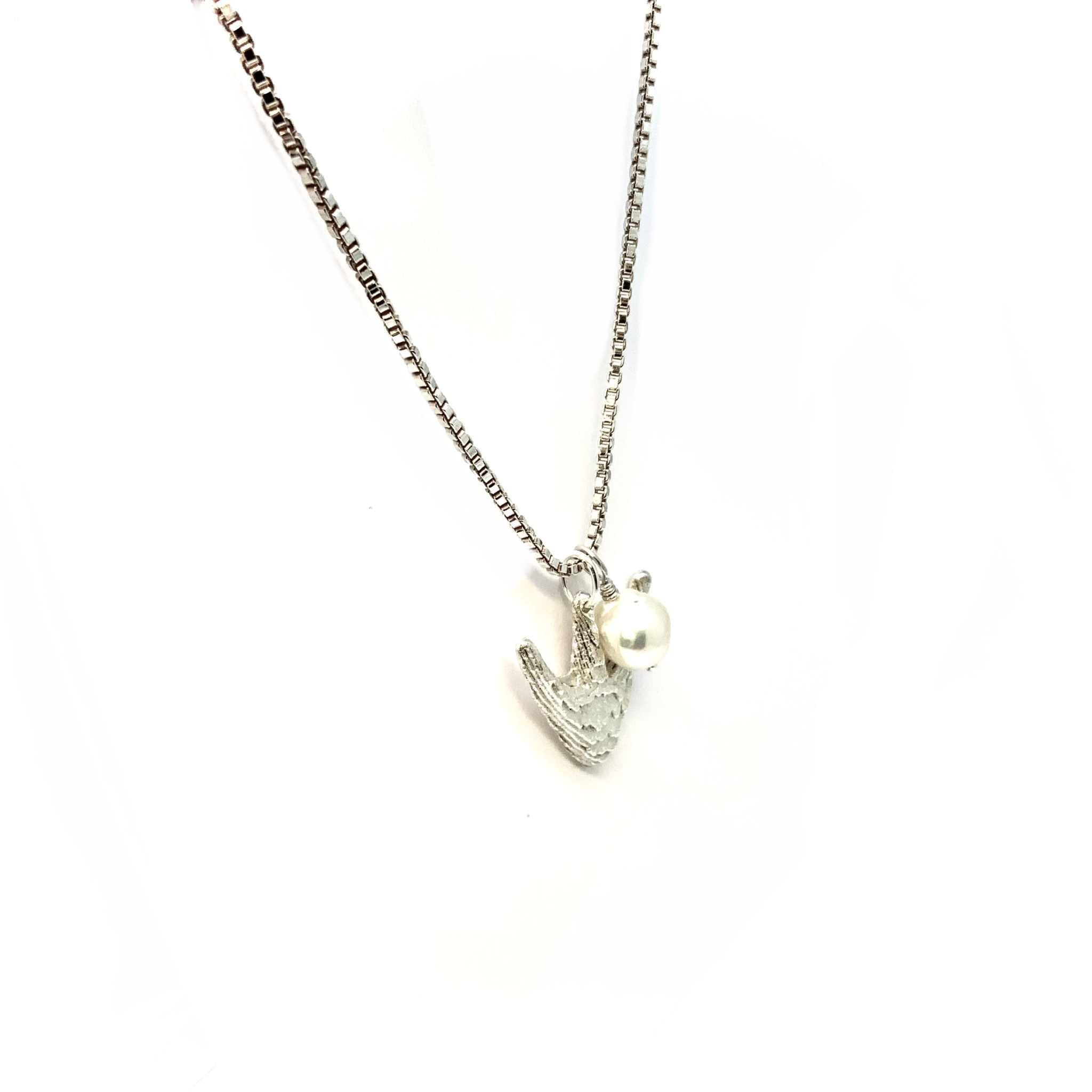 freshwater pearl necklace