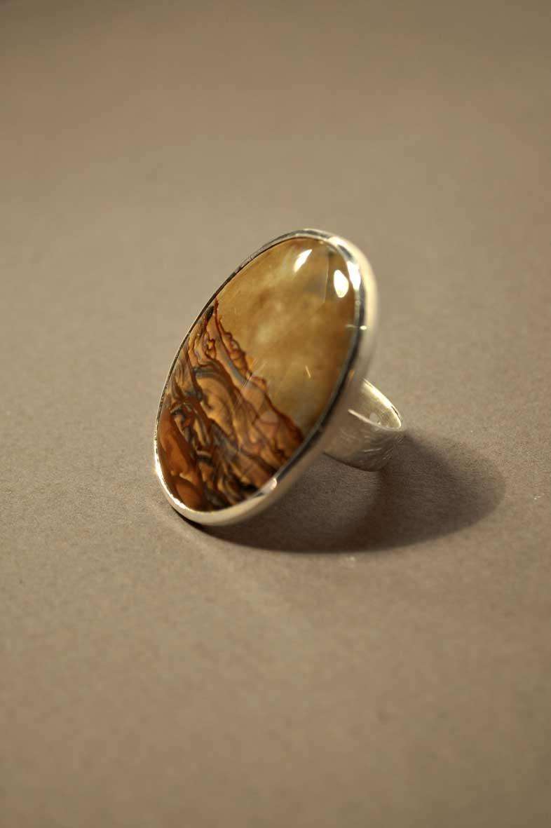 Lesunja Silver Agate Ring