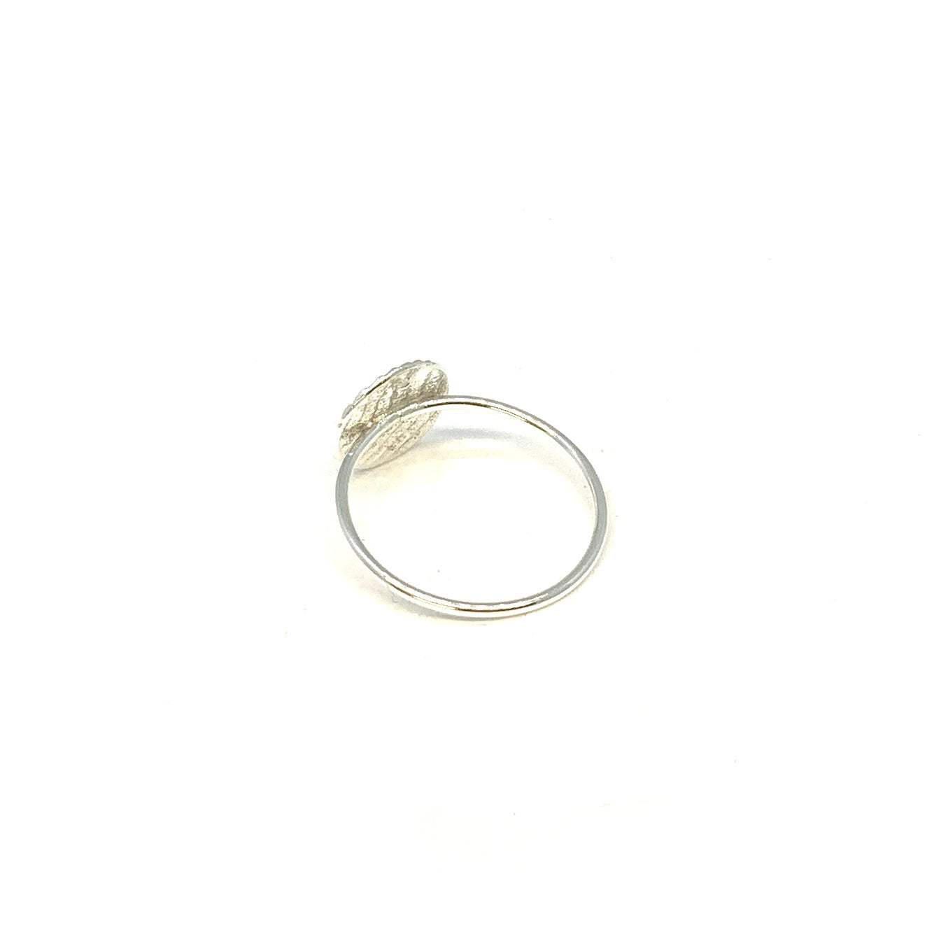 Lesunja Silver Sepia Ring S, detail view, Lesunja atelier Zurich
