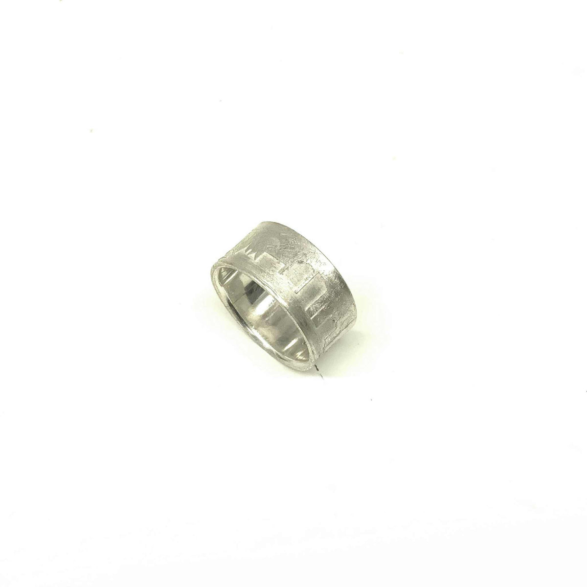 Lesunja Stuttgart Skyline Silver Ring circle matt, handmade fine jewellery from Switzerland