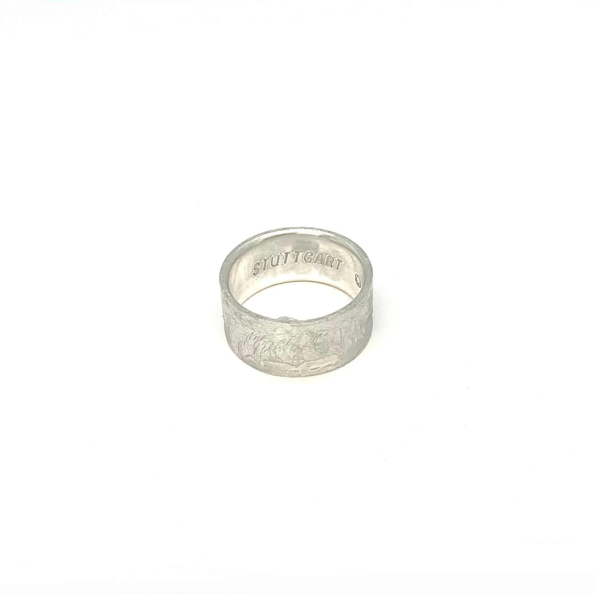 Lesunja Stuttgart Skyline Silver Ring circle matt, detail view, Lesunja atelier Zurich