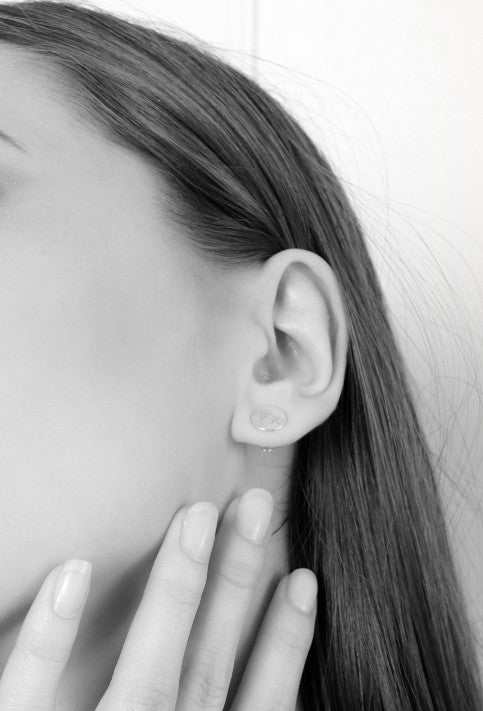 Lesunja Zodiac Gemini Silver Earrings, detail view, Lesunja atelier Zurich