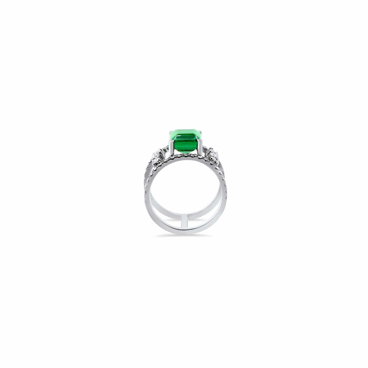 Lesunja Ring Platinum Emerald Diamond, handmade fine jewellery from Switzerland