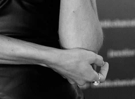 withe gold ring