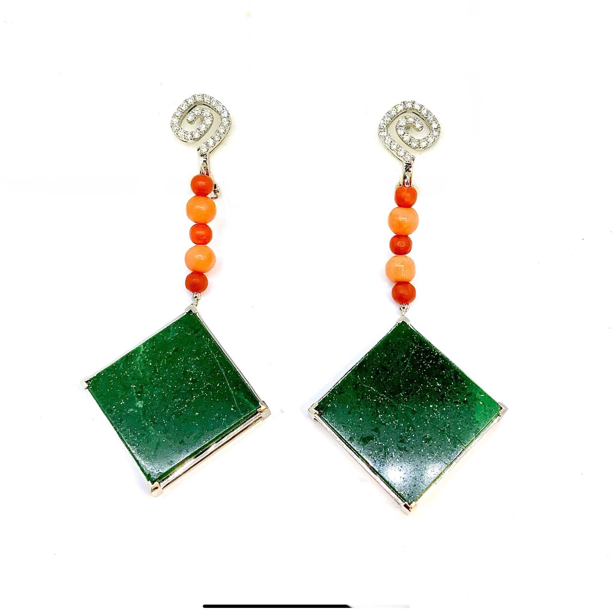 green emerald earrings with diamond