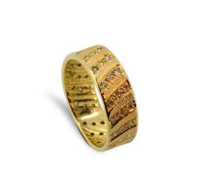 yellow gold diamond ring