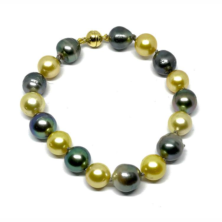 Lesunja Sweet Pearls From The South Bracelet, handmade fine jewellery from Switzerland