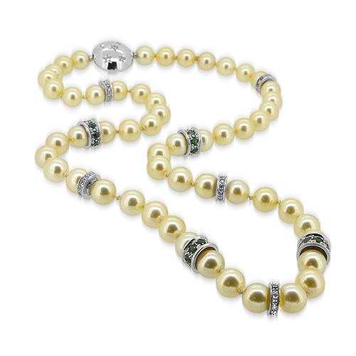 Lesunja Necklace White Gold Akoya Pearls, handmade fine jewellery from Switzerland