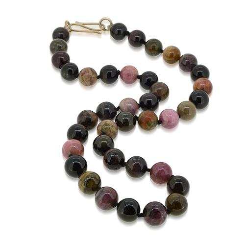 Lesunja Tourmaline Silver Necklace, handmade fine jewellery from Switzerland