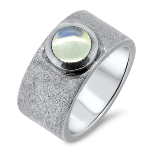 Lesunja Ring Silver Moonstone, detail view, Lesunja atelier Zurich