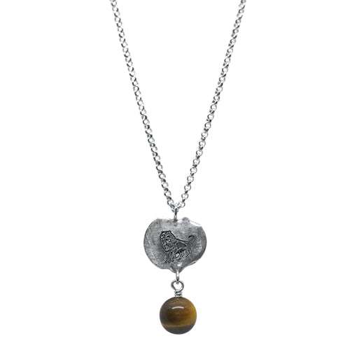 Lesunja Zodiac Leo Silver Necklace Tiger's Eye, detail view, Lesunja atelier Zurich